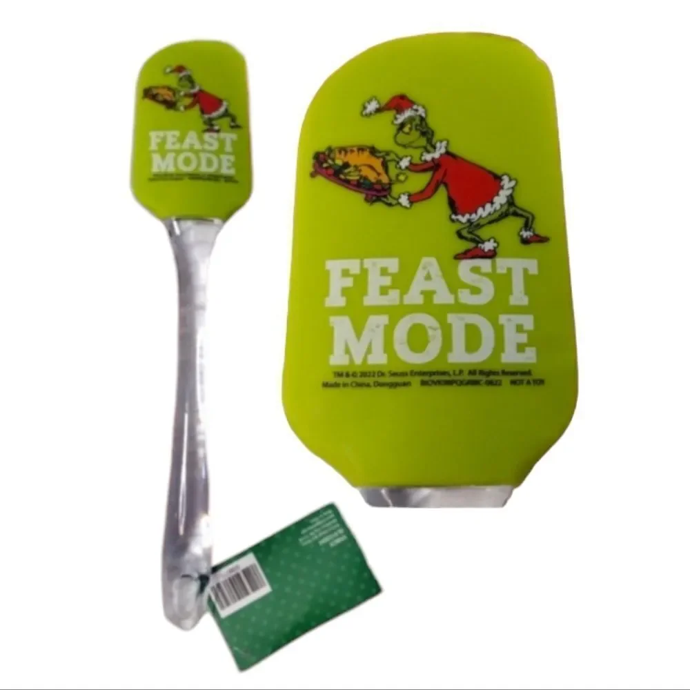 The Grinch Christmas Themed Ceramic Mug And Silicone Spatula Lot NWT‎